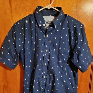 Izod short sleeve navy button down shirt